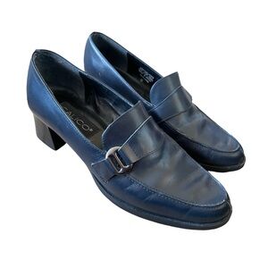 Calico 90s Vintage Navy Blue Leather Heeled Loafers Size 8